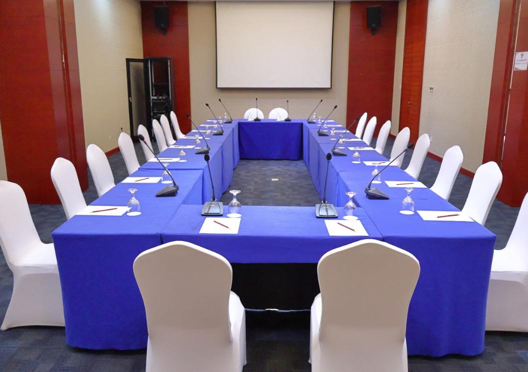 Sapphire Room